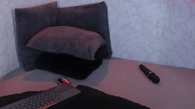 AmmyJones_ live cam on StripChat