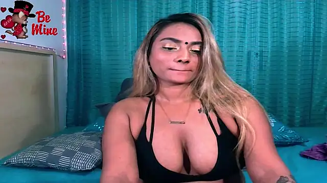 sexyindianchic webcam
