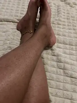 Nayavelours webcam