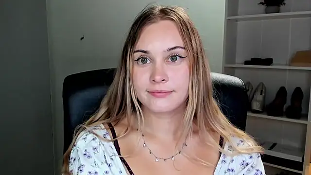 kitty_valeria webcam