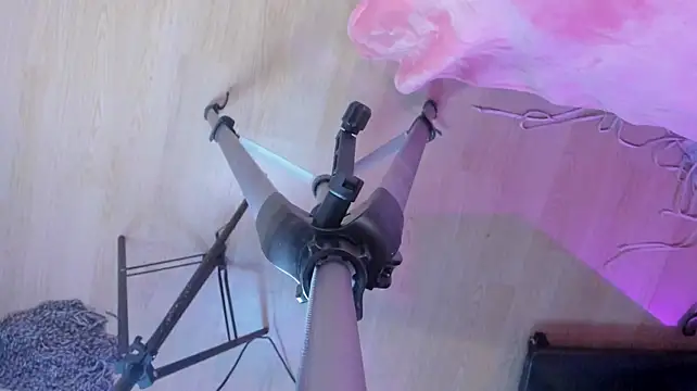 chloe_larson webcam
