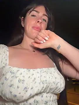 aus_queen live cam on StripChat