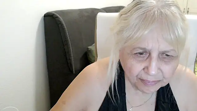 SusiLifeXXX webcam