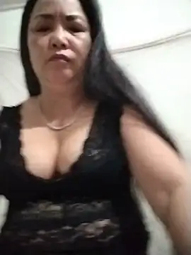 NAAYA8190 live cam on StripChat
