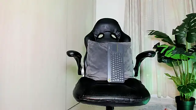Biscuit_oliva webcam