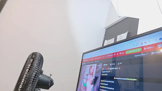 Zayn_Fox32 live cam on StripChat