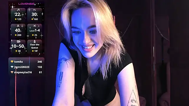 Sabrina_Hamilton live cam on StripChat