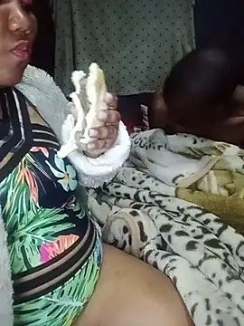 ChubbyMidgetxxx19 webcam
