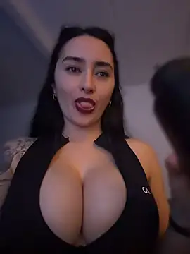 preetypeach webcam