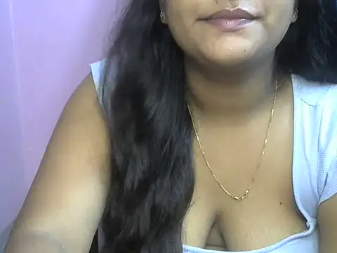 QUEEN-OF-QUEEN webcam