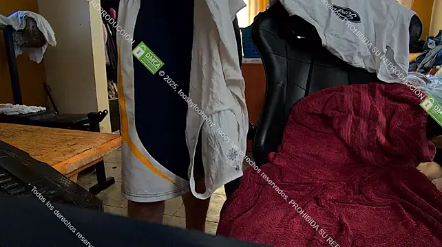 tooshytoohorny webcam