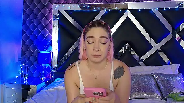 victoriaa_lee_ webcam