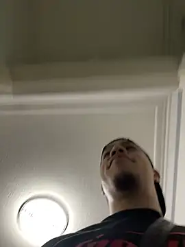 AlphaMasterXxx's live cam