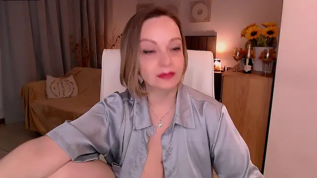 Tilly_Eliot webcam