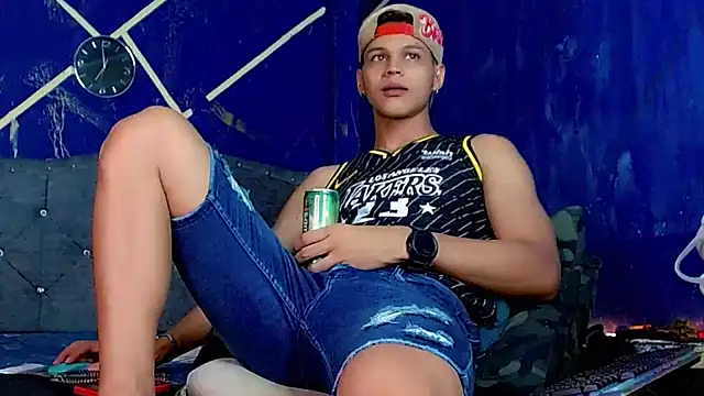 Liamscott_ live cam on StripChat