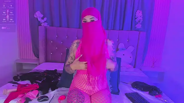 Nayla-Mouna webcam
