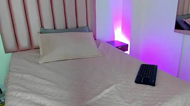 Scarlett-022 webcam