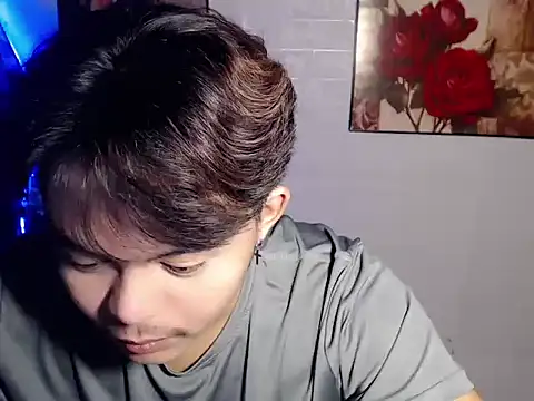 Bigboy_Hiro live cam on StripChat