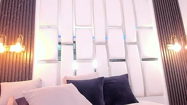 Maia_Clark520 webcam