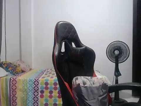 Adriana_0312 webcam