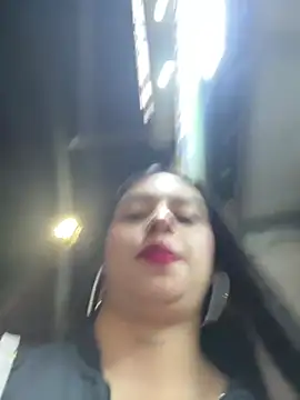 LilacNoir live cam on StripChat