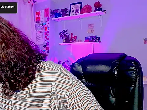 melissahowl live cam on StripChat