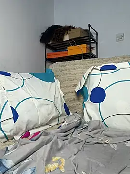Bellafrenchy live cam on StripChat
