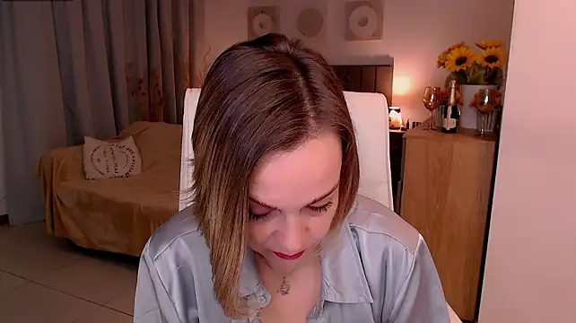Tilly_Eliot webcam