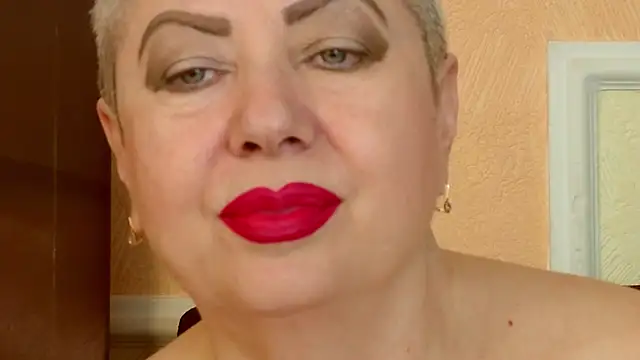 LadyPosh webcam