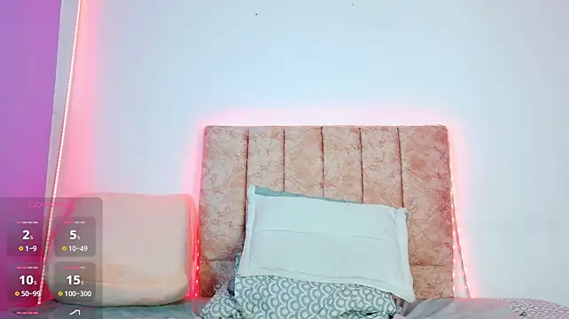 Ava_Raye webcam