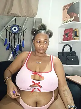 CocoBootyyy webcam