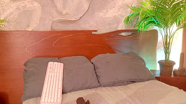 alisonn_moon webcam