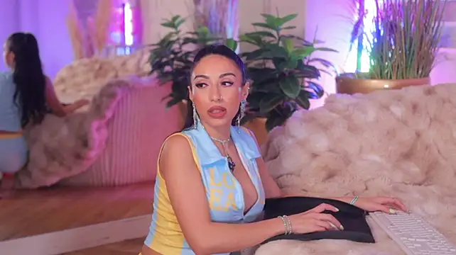 Anais_Bloom webcam