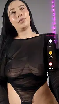 Emma_Hotkiss