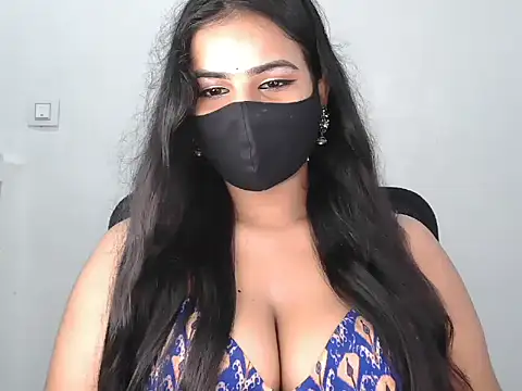 Notty_Trisha webcam