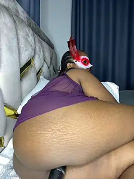 BIGMAMA011 webcam