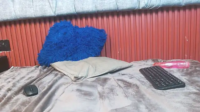 BrisnyandTaylor cum cam to cam chat