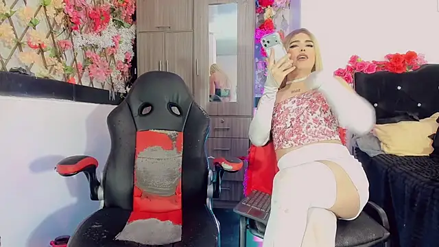 Thiara_veky_ webcam
