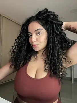 Webcam en directo de la tetona Curlyierr