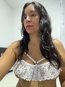 emely_sexx20 webcam