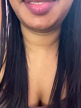 Tamil_Maaya live cam on StripChat