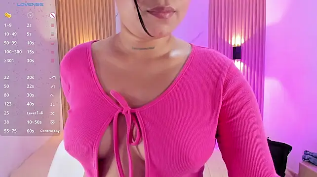 miss_alice_jones live cam on StripChat