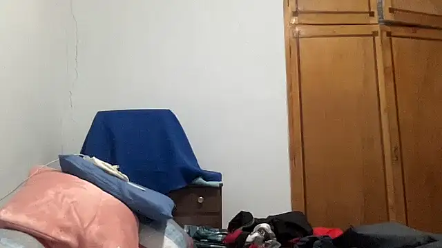 Dartacan44 live cam on StripChat
