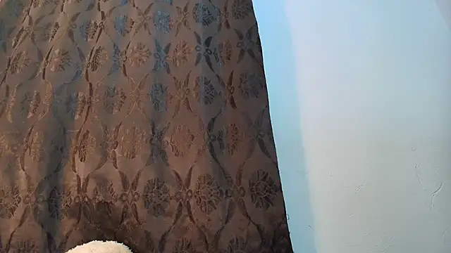 CarolineBrunx live cam on StripChat