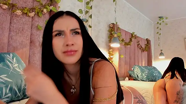 AnyaJay live cam on StripChat