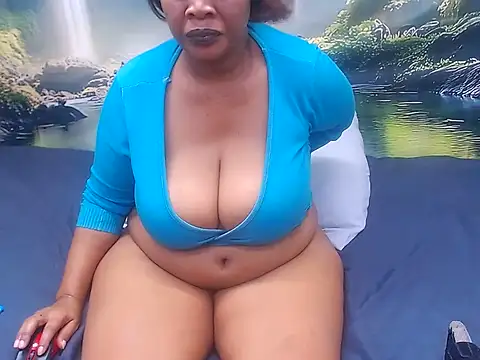 BLACKMILF4U webcam