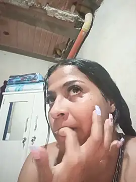 Giselabrunette25 webcam