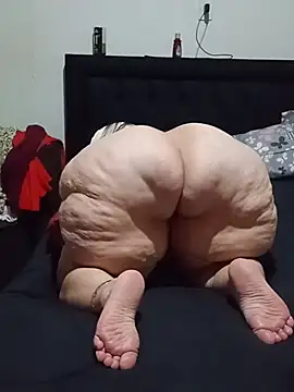 MegaAssMature webcam