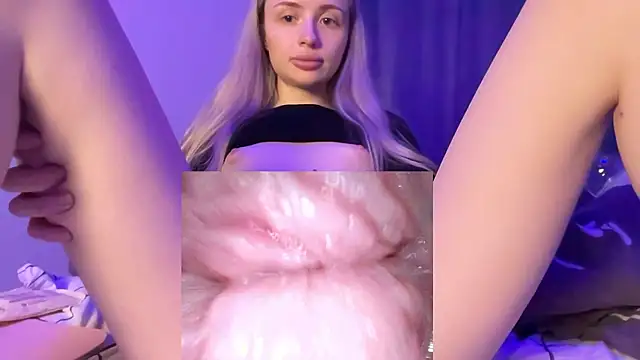 jannemary live room snapshot on Stripchat