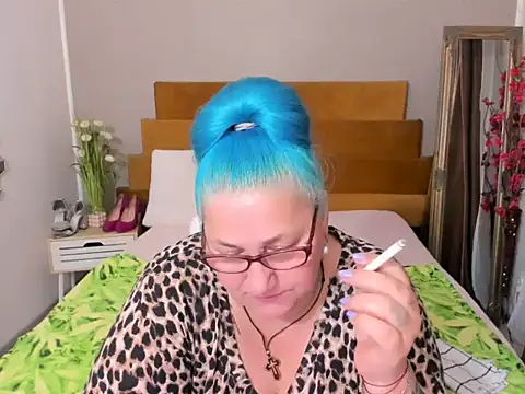 Sugarmommy_69X webcam